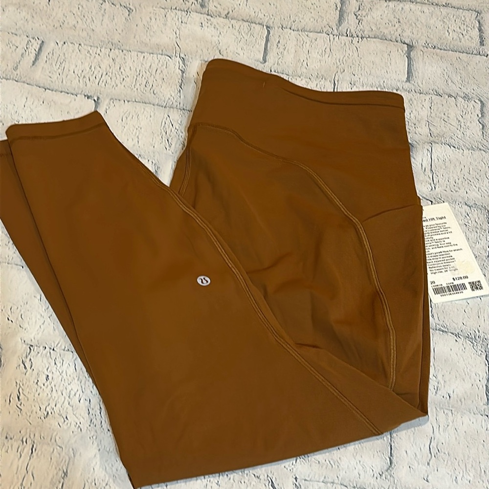 NWT Lululemon Swift Speed HR Tight 28”